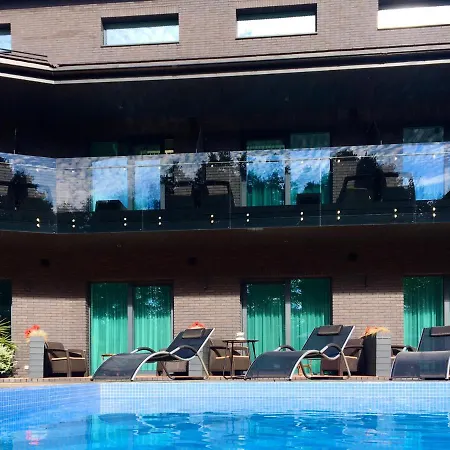 Sky Hotel apartamentowy 3*